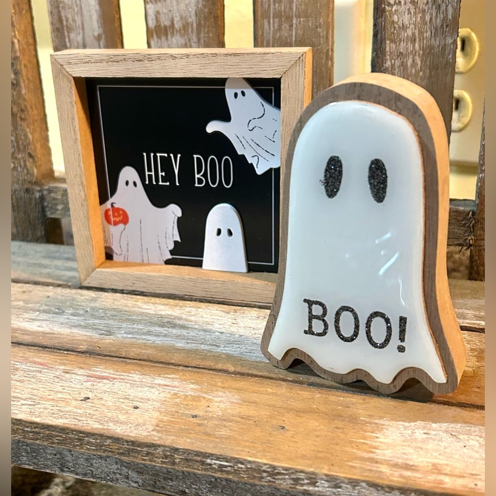 Ghost Decor Set with 'Hey Boo' Sign - Picture 2 of 4